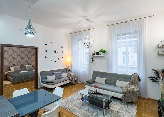 Apartman Silver Swan Downtown With Parking