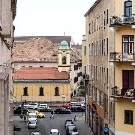 Silver Swan Downtown With Parking * בודפשט